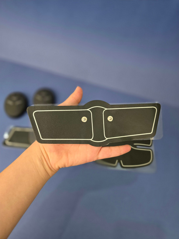دستگاه عضله ساز بازو و سیکس پک EMS اورجینال Mobile-Gym (مجموعه ۳ عددی)